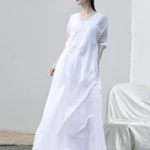 连衣裙夏款白色V领度假过膝子女
