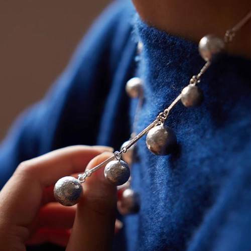 小众设计手工感锤纹大小银珠项链