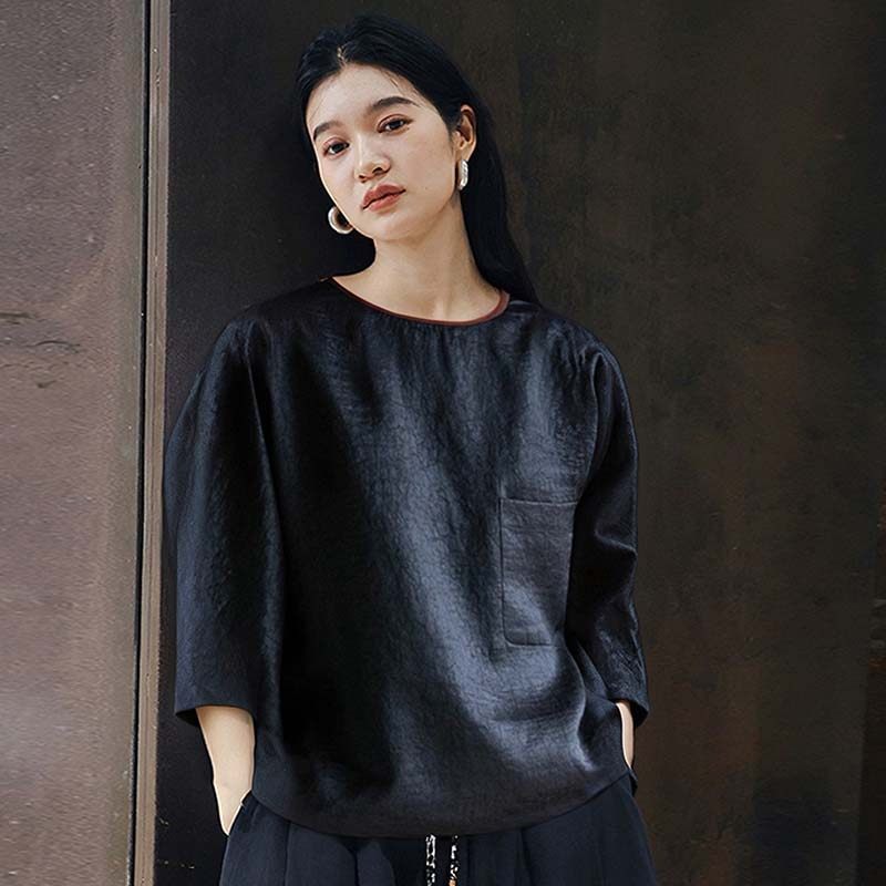 知笔墨2025早秋新款龟裂纹香云纱套头衬衫禅意圆领黑色真丝上衣