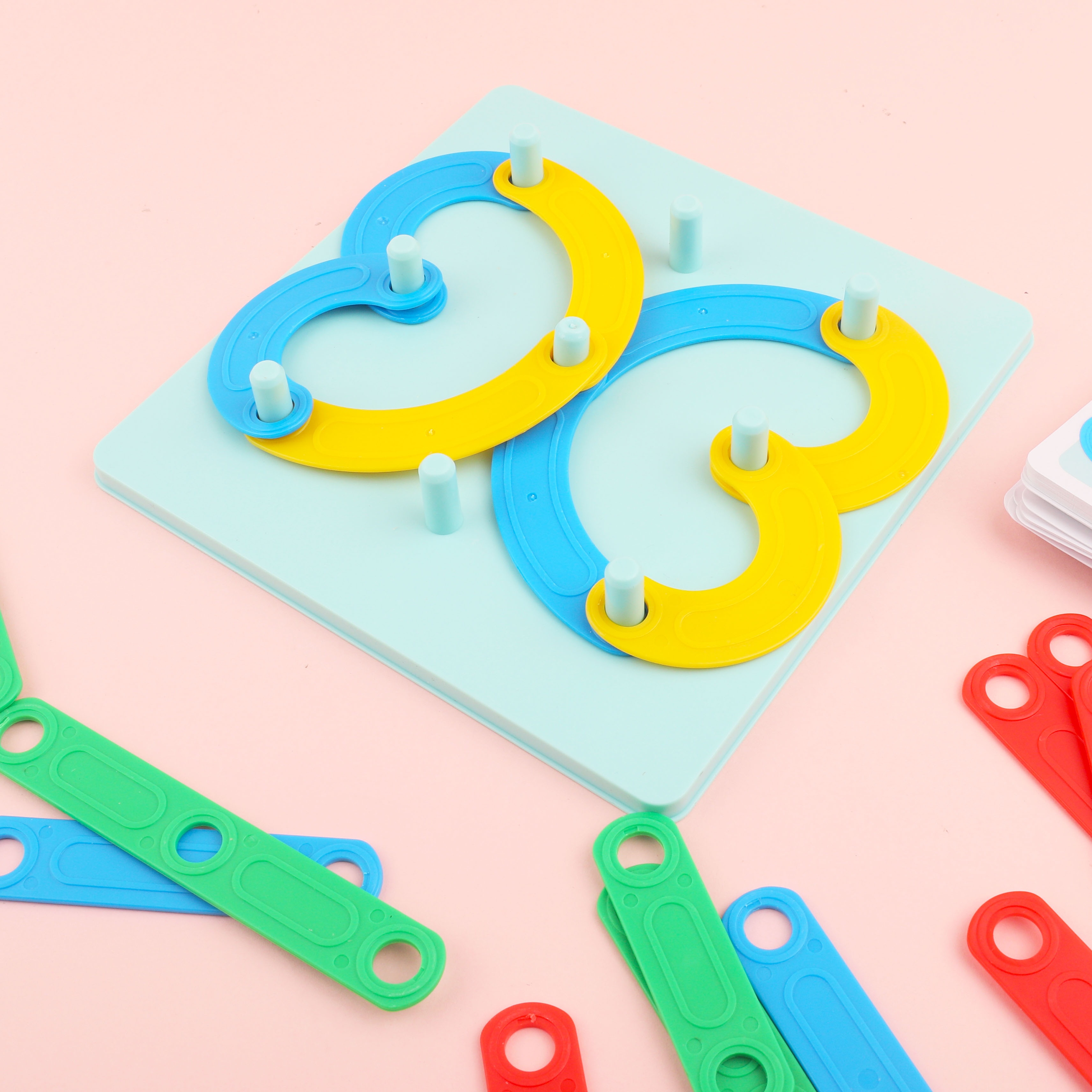 百变套柱提高孩子智力的玩具幼儿园益智区材料大班3d立体拼图玩具