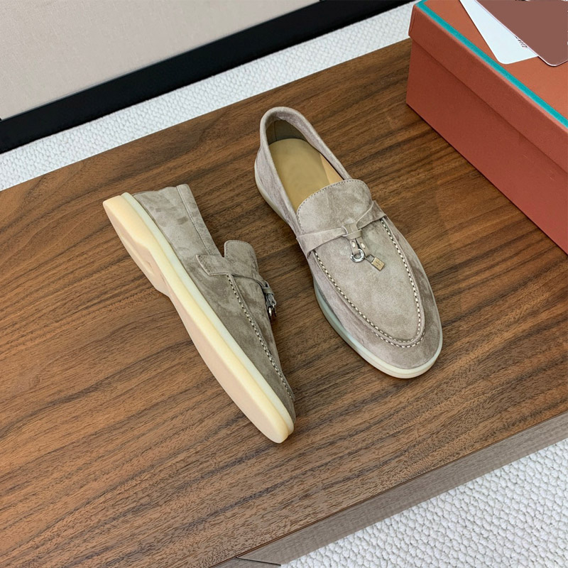 糖果色经典款柔软乐福鞋