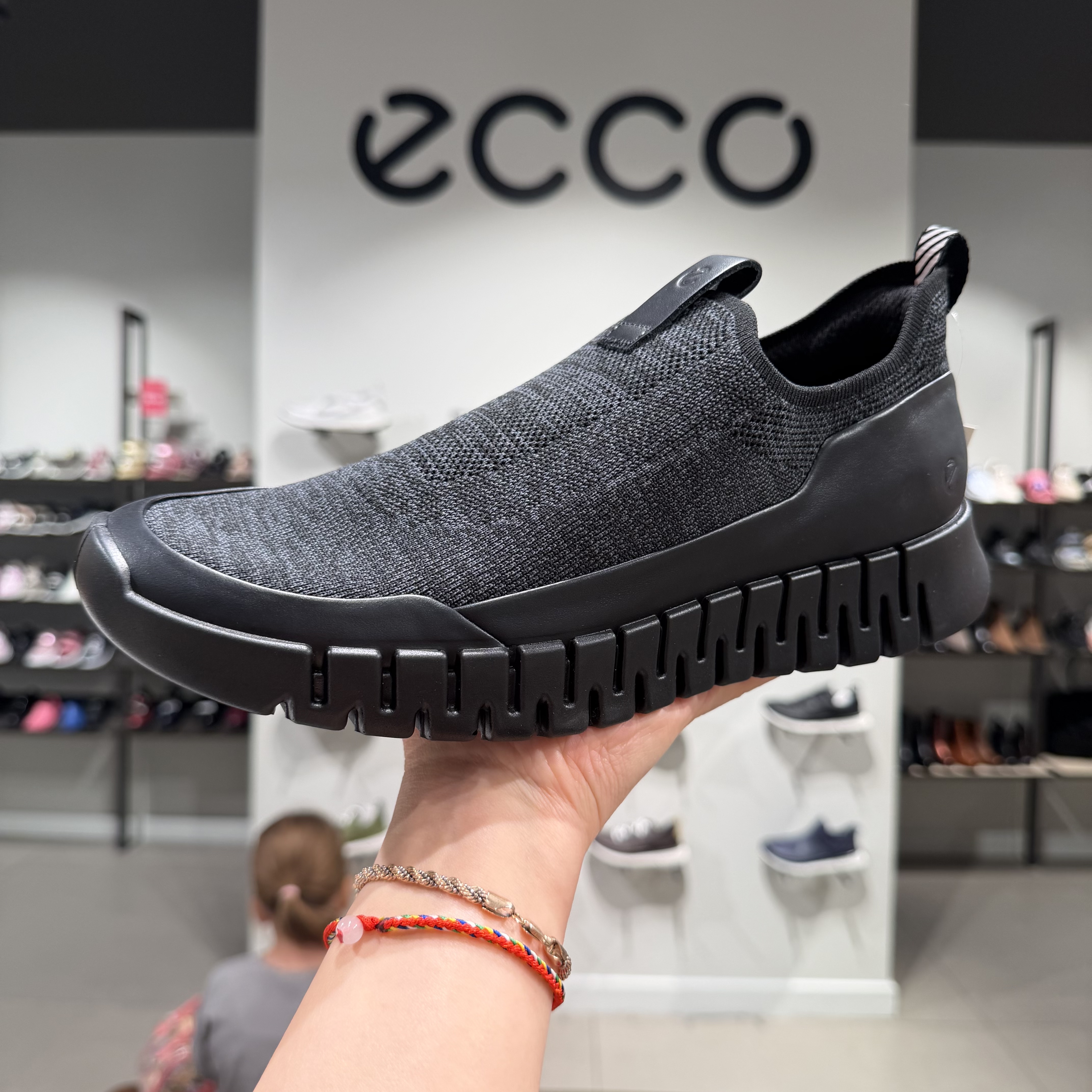 ECCO爱步男鞋一脚蹬运动休闲鞋 26时尚透气套脚懒人鞋 灵动525284
