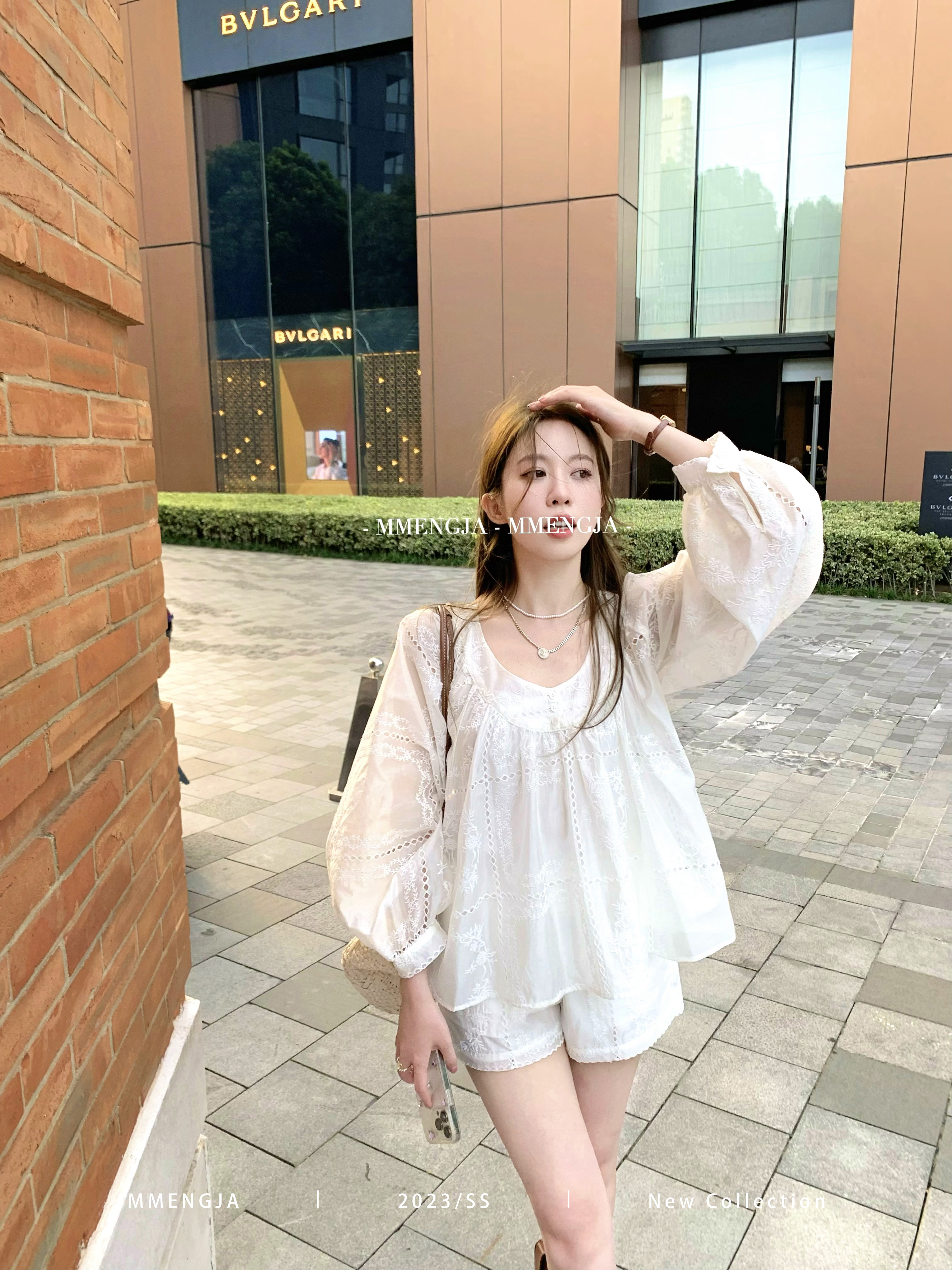 萌萌Ja 造梦后花园 初秋重工天丝提花上衣松紧腰休闲短裤套装女