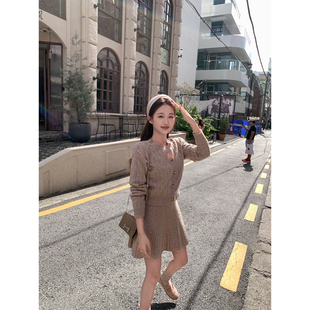 萌萌Ja 格蕾碎片~两色100%绵羊毛针织开衫温柔系显瘦半身裙两件套