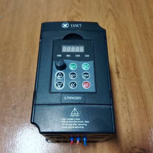 英捷思变频器Y500-Y0015M1，功率1.5kw2.2议价