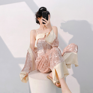 新中式 国风睡衣女士三件套金钻绒压花带胸垫性感家居服秋冬高级感