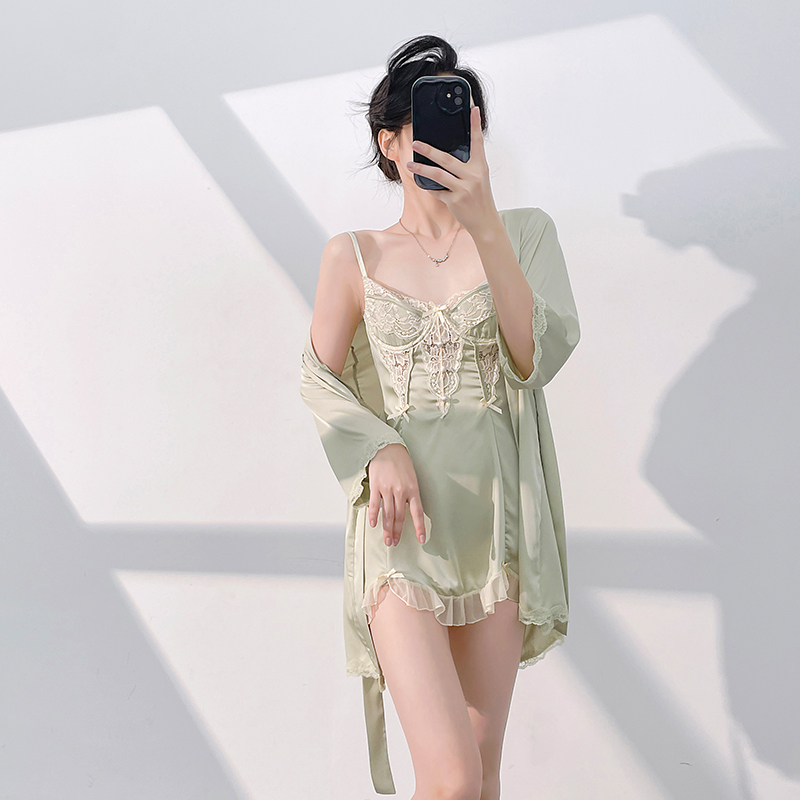 Geniequeen性感冰雪丝吊带睡裙女