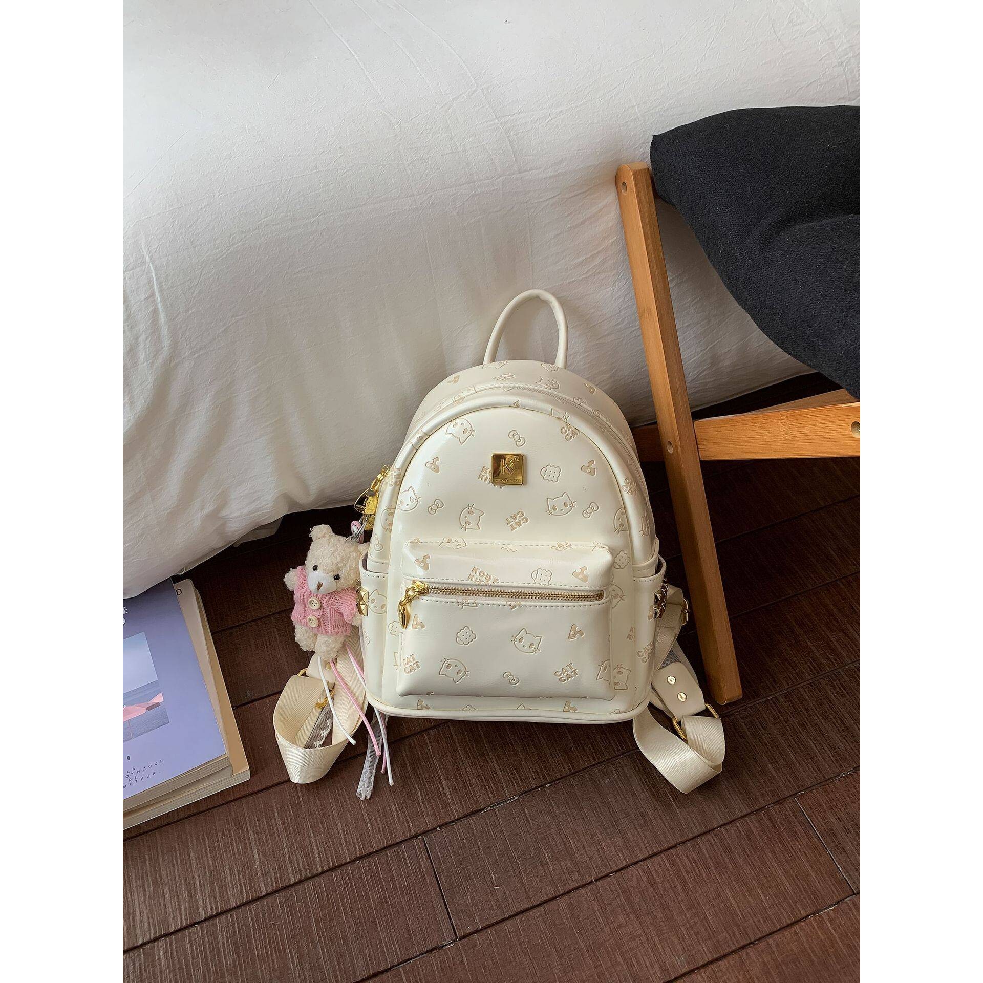 官方品牌可爱少女双肩包女式2026新款大学生上课通勤小书包旅行出