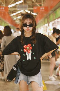 sample sale 显瘦动漫上衣T恤 MORE设计师品牌 卡通中长修身