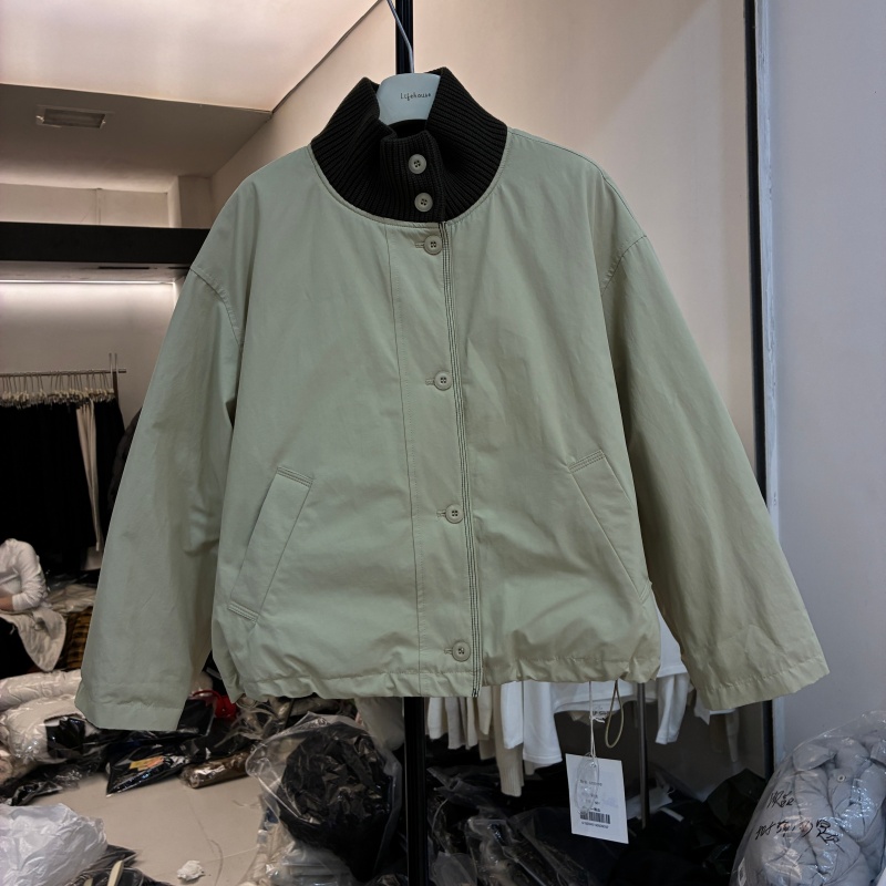 针织立领蓝色羽绒服女短款2025冬季韩系减龄超好看宽松白鸭绒外套