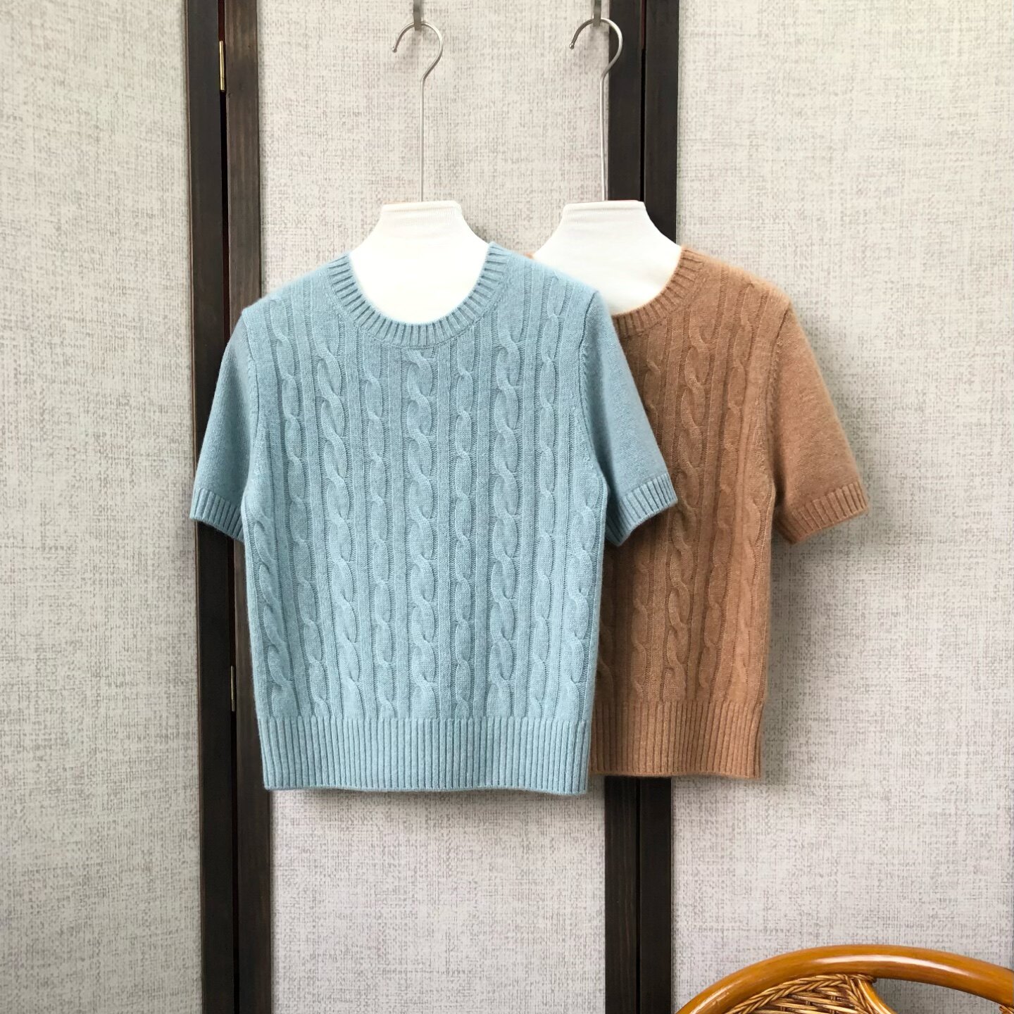 秋冬新款 100%山羊绒LP圆领短袖女扭绳纹理内搭 花纱蓝驼色针织衫