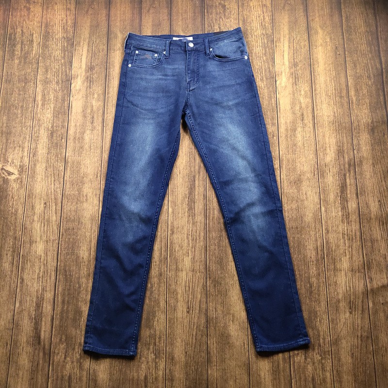 修身薄款弹力牛仔裤