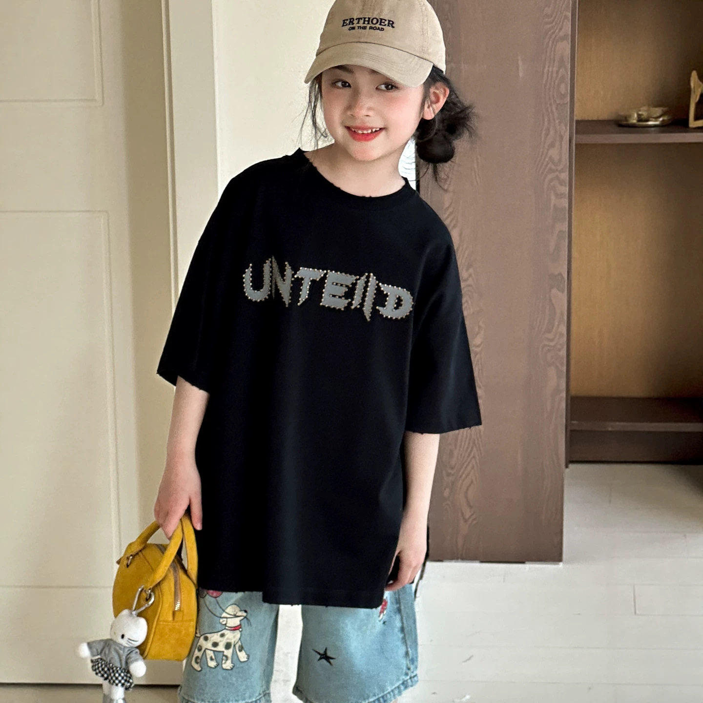 小红鱼女童短袖T恤夏装2026新款夏季宽松烫钻上衣女孩亲子装童装