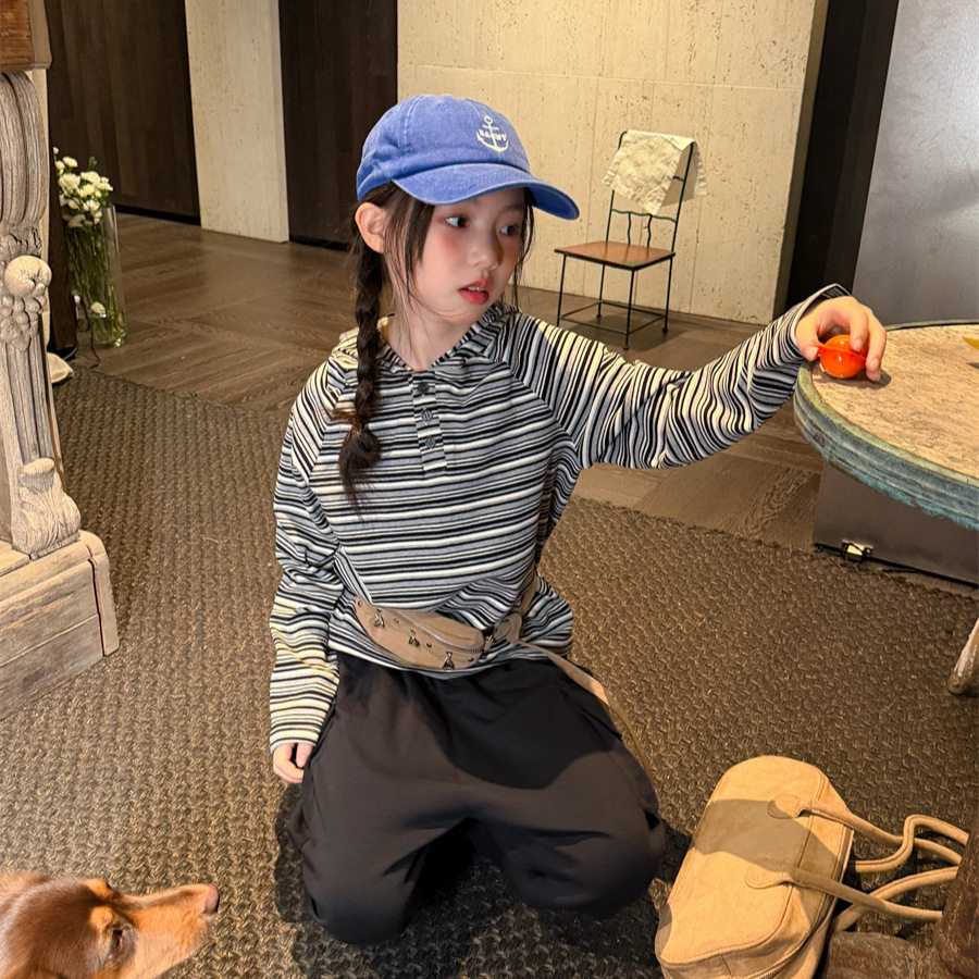 花与寻童装女童连帽衫2026秋季新款复古细条纹亨利领连帽衫慵懒风