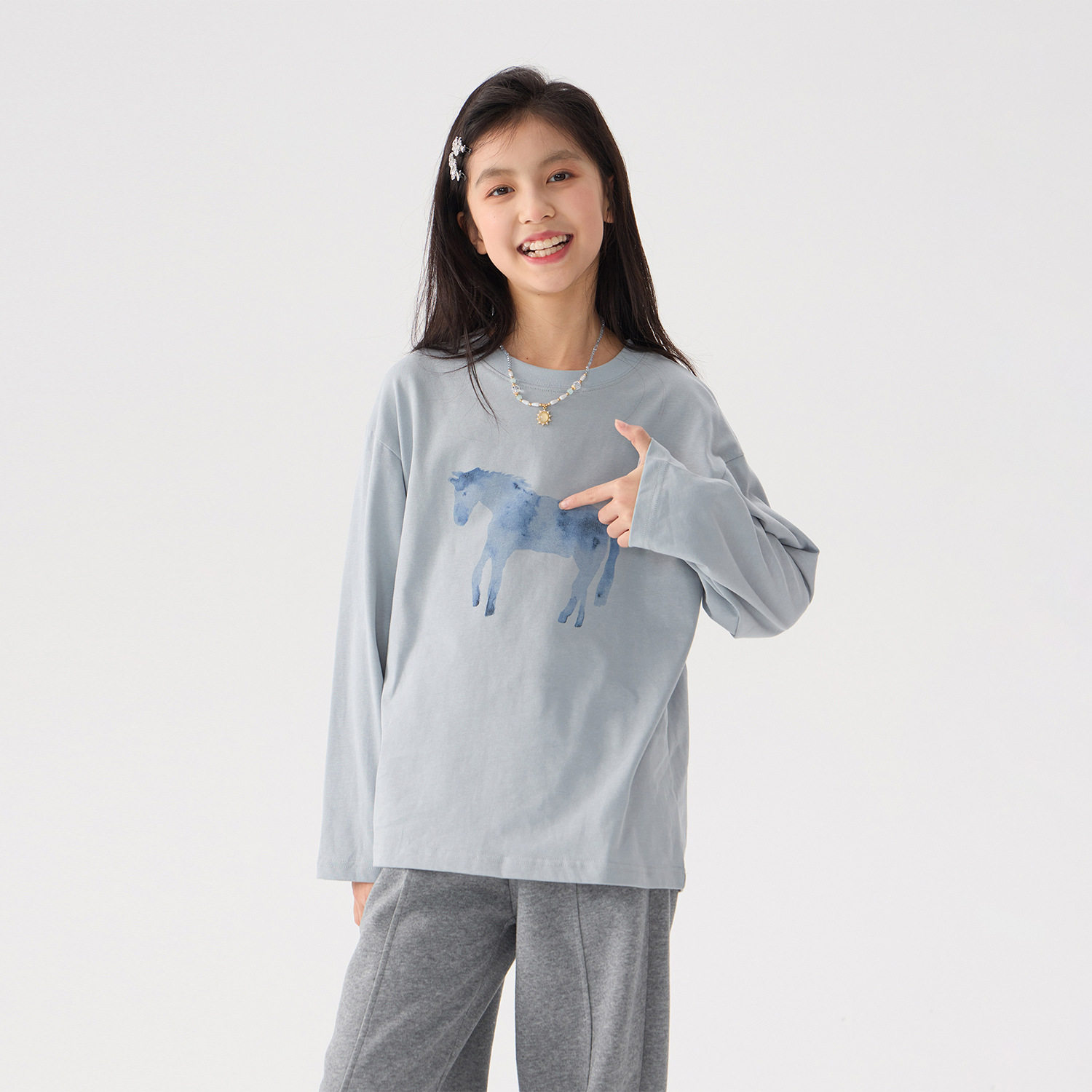 女童小马印花长袖t恤2026春装新款儿童韩版洋气宽松圆领打底上衣