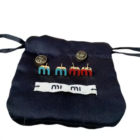 珐琅小香风字母miu耳饰小姐耳钉轻奢风滴油马卡龙耳环女女ins