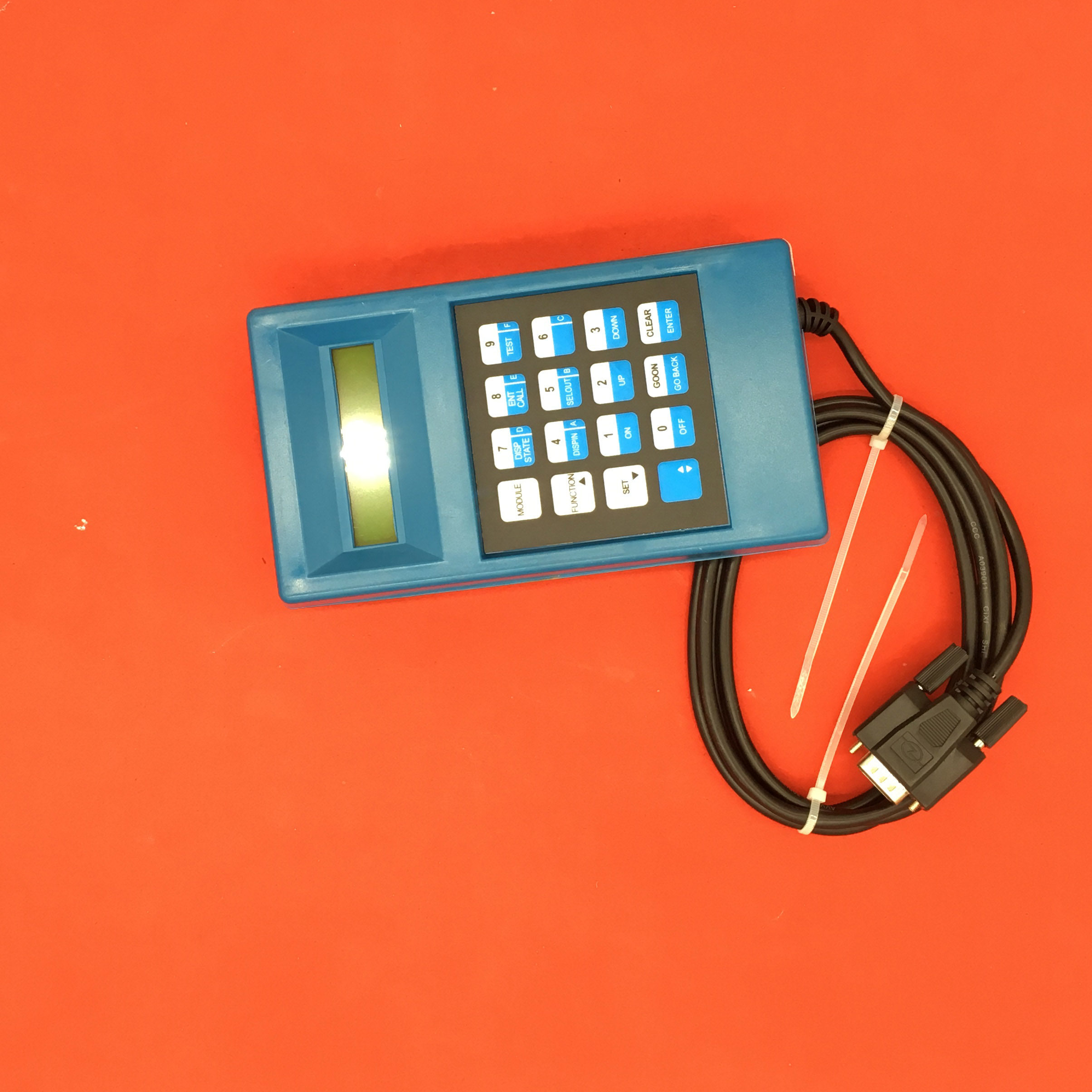 电梯服务器蓝色tt操作器