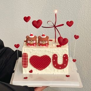 网红2.14情人节围巾小熊蛋糕装饰摆件我爱你亚克力烘焙装扮插件