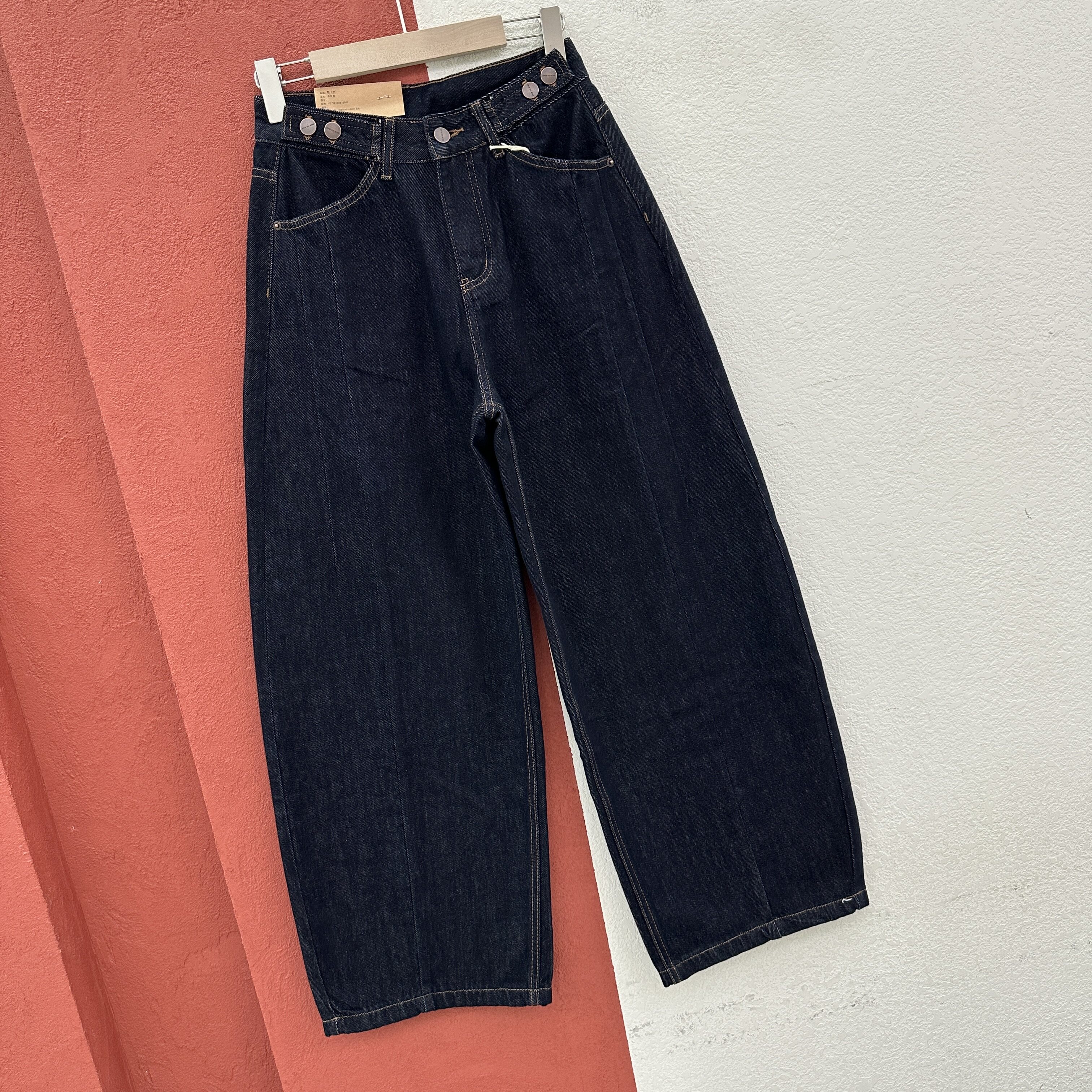 2026秋款JEANS红提子19116牛仔裤女高腰铆钉压线弯刀裤丹宁色长裤