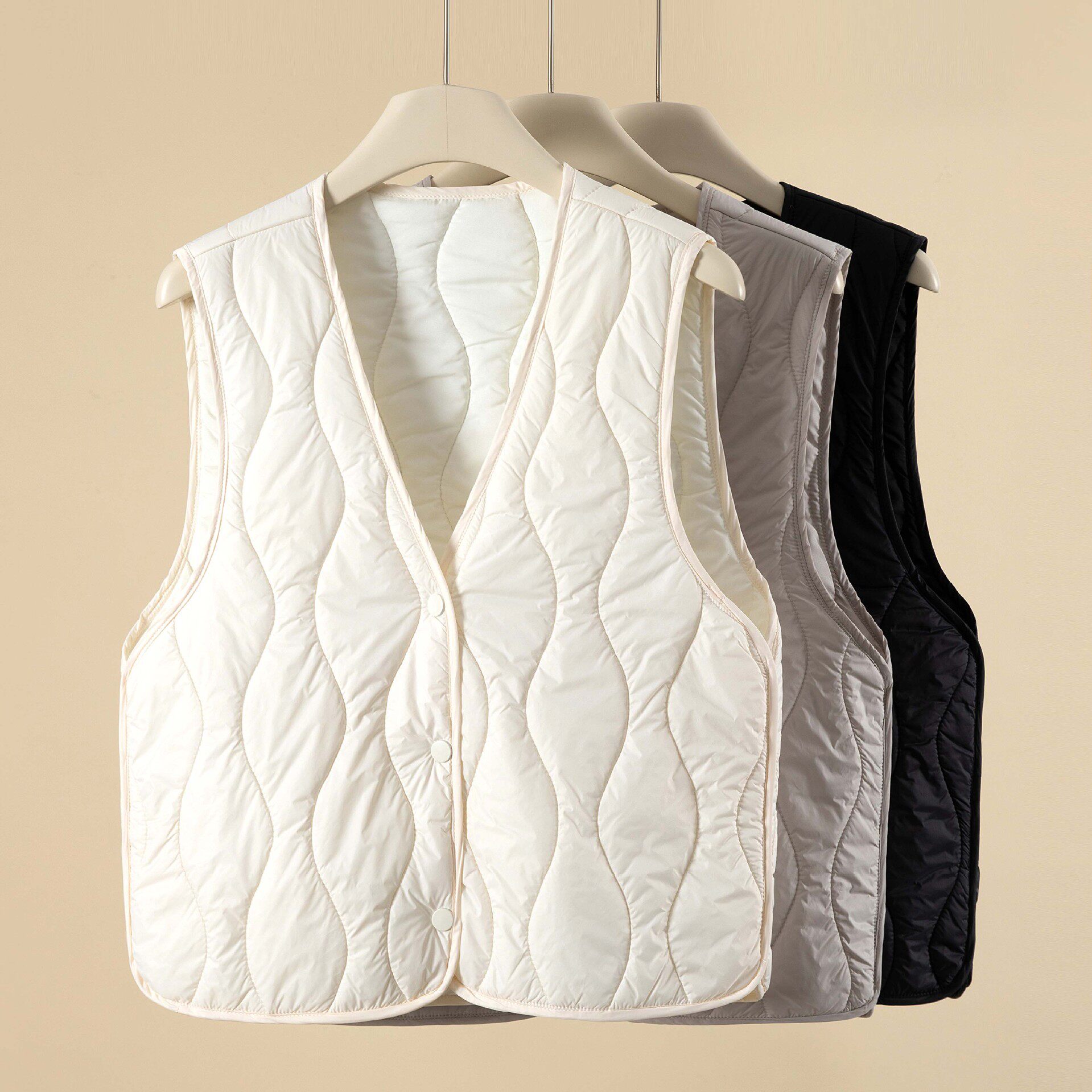 H127轻薄羊毛马甲女士时尚宽松V领外穿秋冬内胆背心外套上衣女装