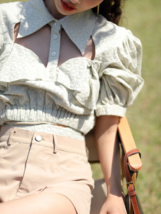 新款 衬衫 法式 镂空方领短款 绑腰显瘦减龄上衣女 泡泡袖 CAN夏季