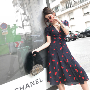 显瘦 樱桃设计感交叉绑带不规则v领连衣裙女修身 CAN夏季 新款