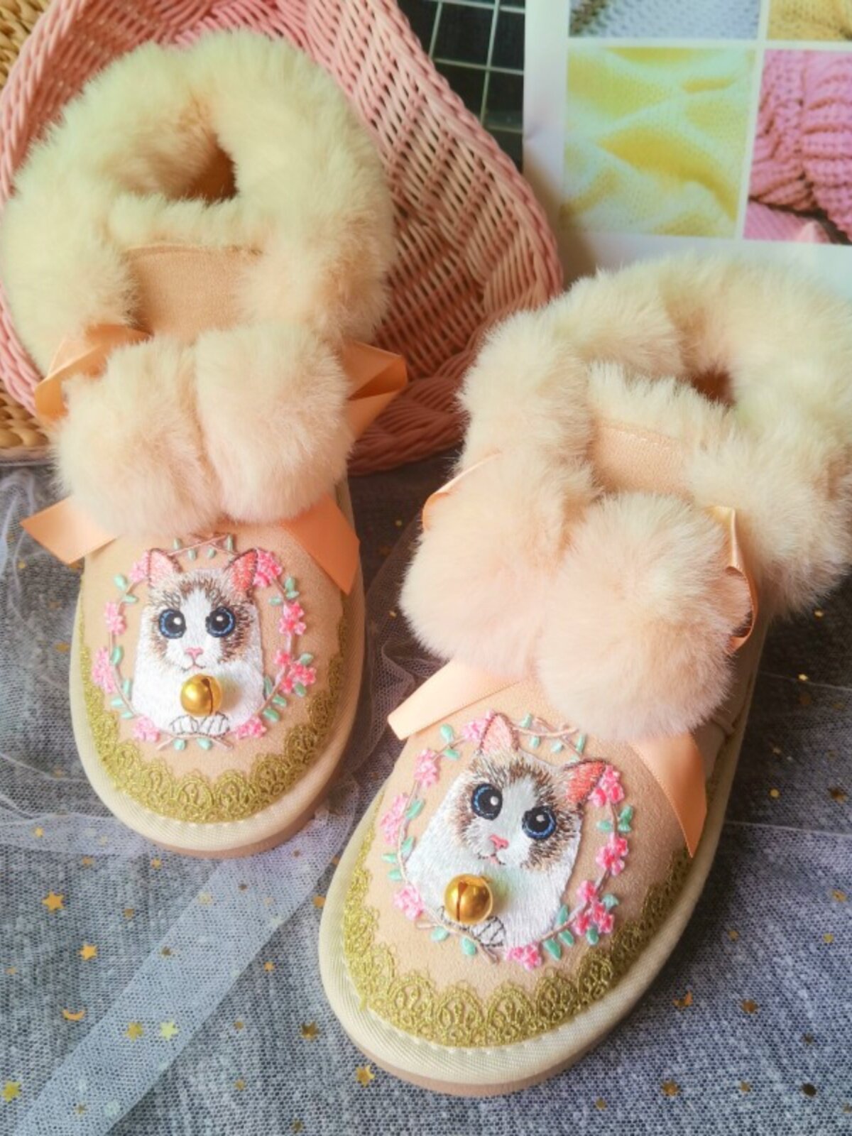 冬季圆头加绒毛毛平底雪地靴可爱猫咪森系铃铛加厚短靴瓢鞋短靴子