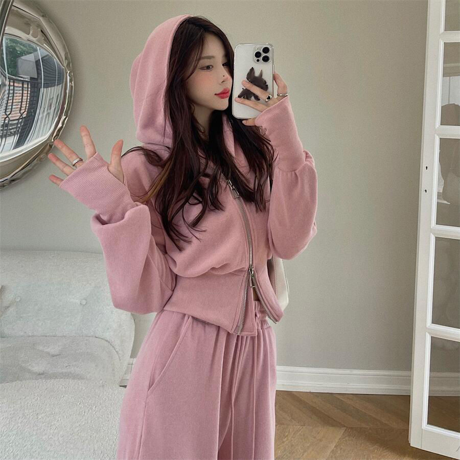 粉色女款宽松运动套装