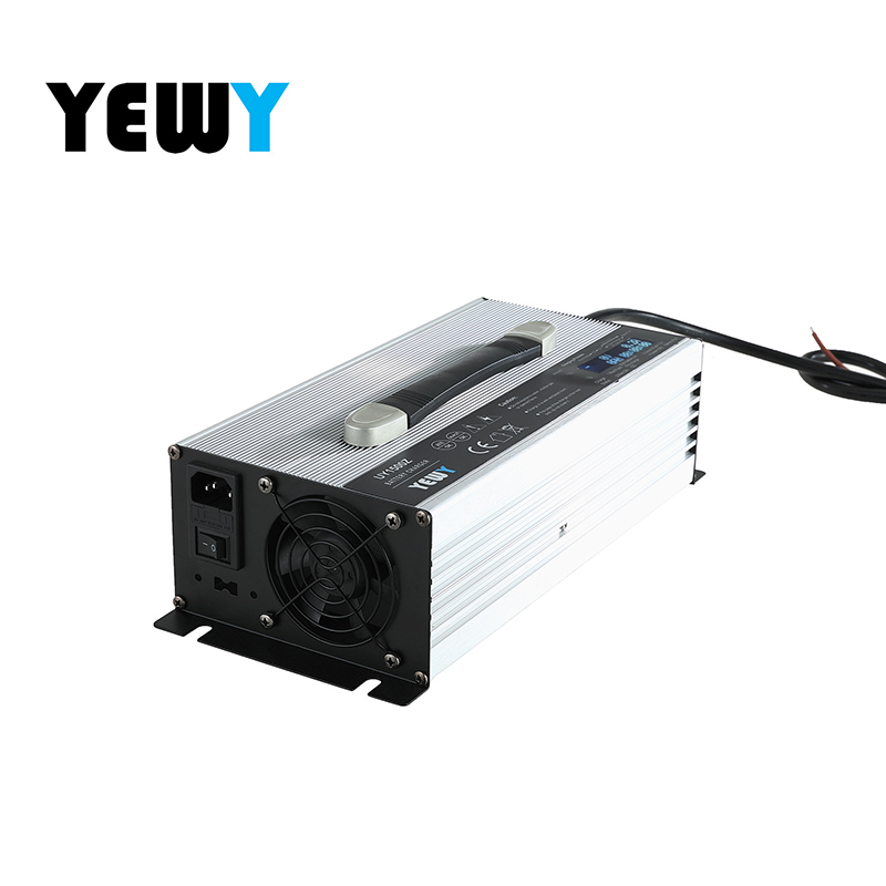 48V25A60V20A72V16A三元铁锂电池铅酸电池观光车叉车充电器UY1500