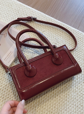 法国小众设计ins新款红色手拎小包包2025气质休闲百搭斜挎包时尚