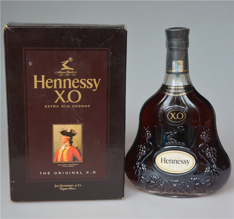 老洋酒收藏2010年法国Hennessy轩尼诗xo干邑白兰地1000ml旧版带盒