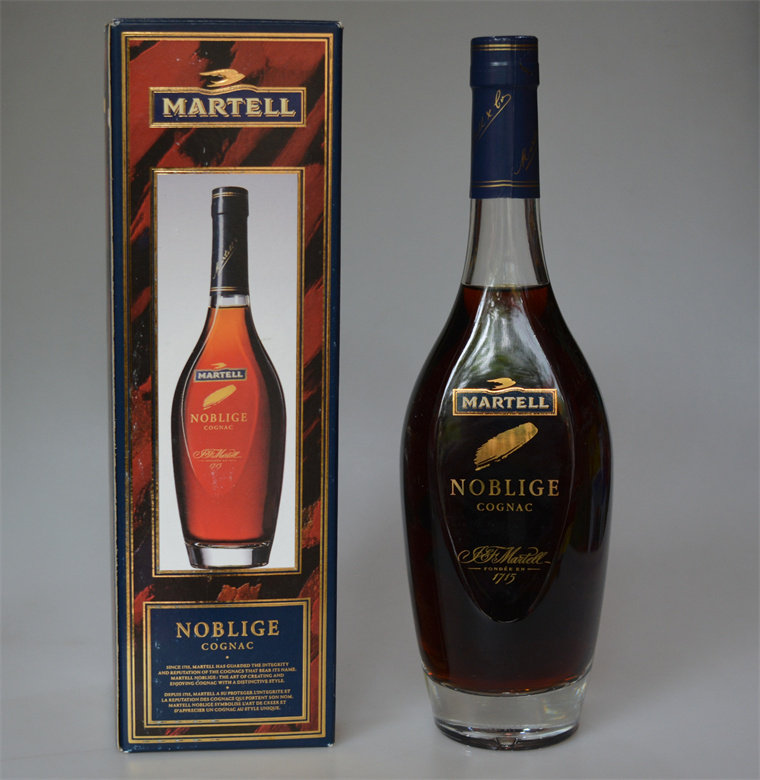 老洋酒收藏法国Martell马爹名士邑白兰地羽毛标700ml原装进口
