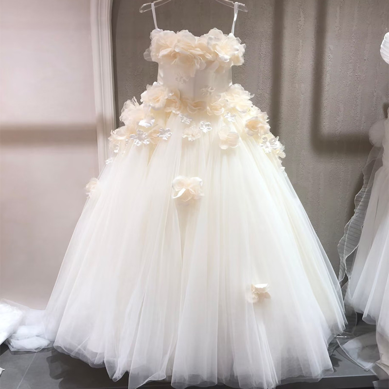 新款影楼主题婚纱摄影服装轻纱礼服蓬蓬裙婚纱照抹胸花朵重工旅拍