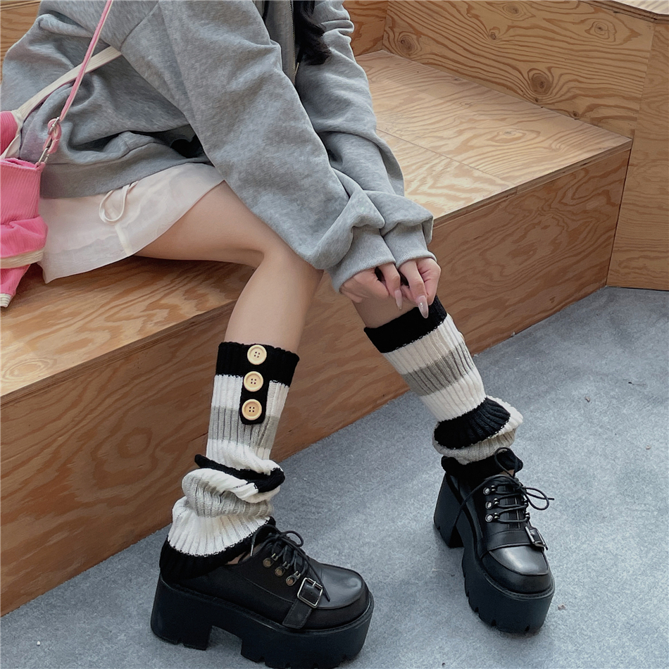 LETMESEE亚文化纽扣堆堆袜套