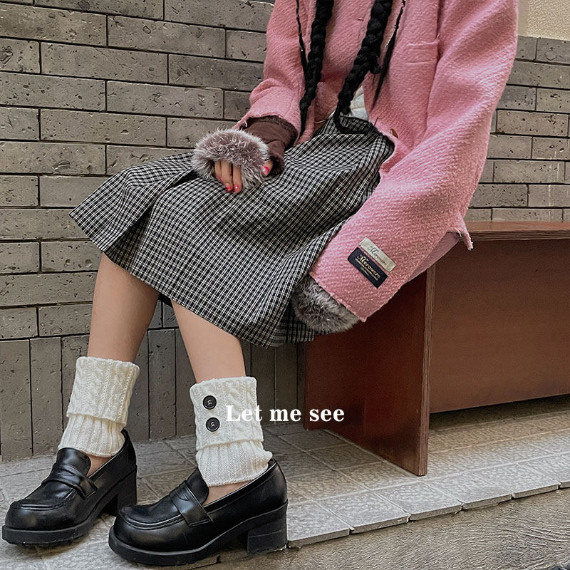 LET ME SEE翻领纽扣麻花针织靴套纯色堆堆中筒腿套学院风辣妹袜套