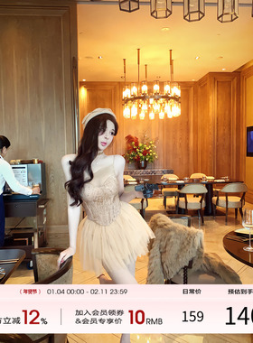 项天鹅er 千金感穿搭套装女2025冬季鱼骨吊带上衣半身裙两件套