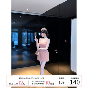 新款 丝绒连衣裙女2025冬季 性感吊带裙礼服裙裙子 法式 项天鹅er