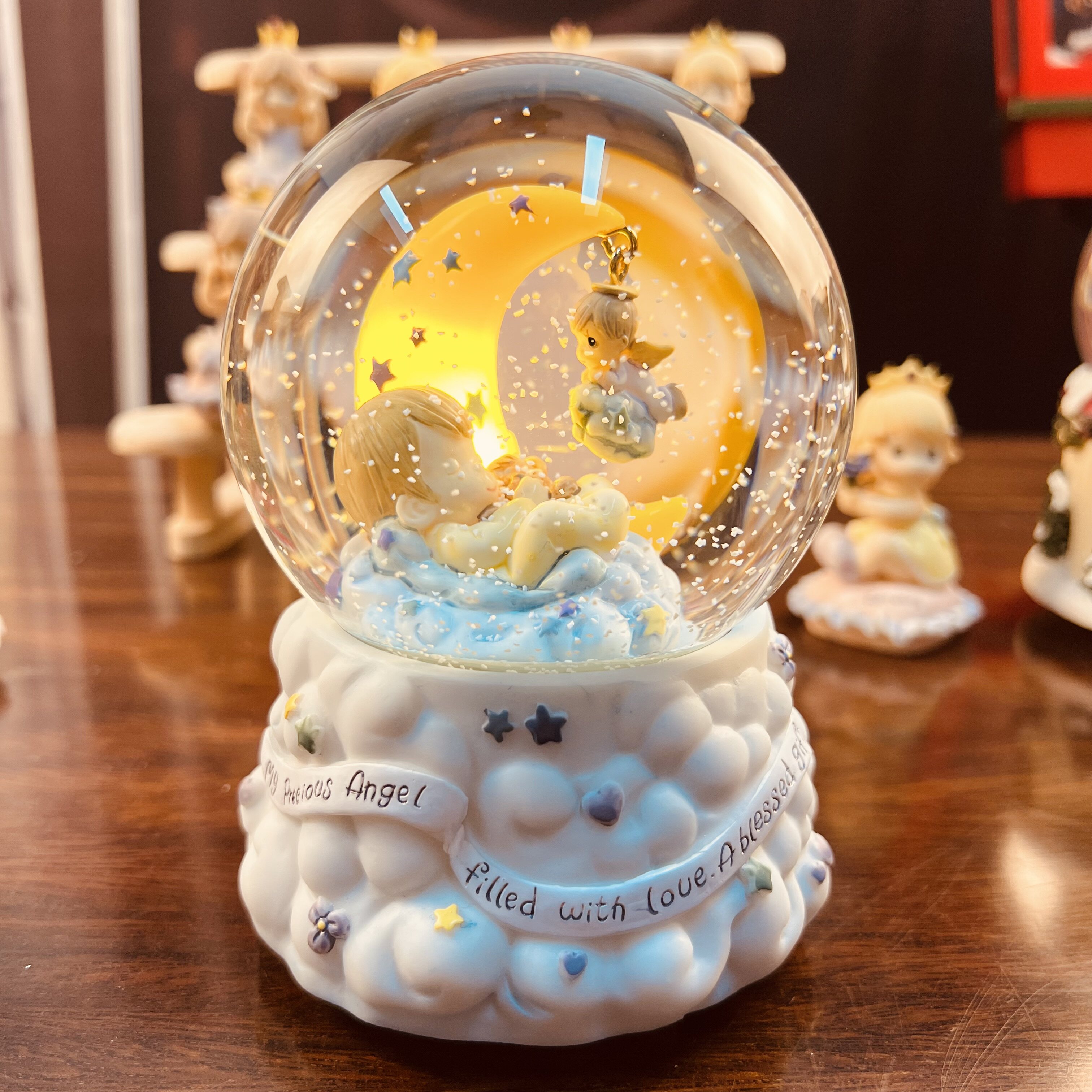 水晶球发光雪花音乐盒