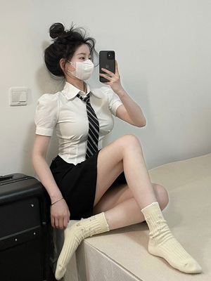 辣妹白色衬衫女夏季设计感小众短袖衬衣收腰显瘦纯欲别致短款上衣