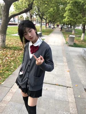 宽松百搭纯色长袖针织开衫JK套装
