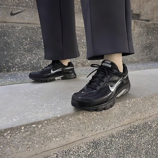 IB4595 NIKE 男款 舒适百搭耐磨低帮休闲跑步鞋 001 耐克Initiator