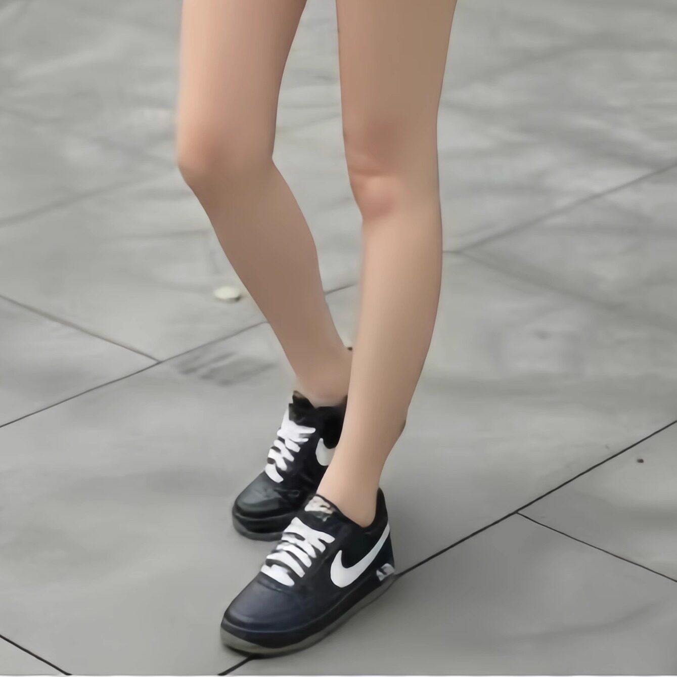 Nike耐克女鞋Air Force 1黑色白勾空军一号运动鞋板鞋HQ1911-001