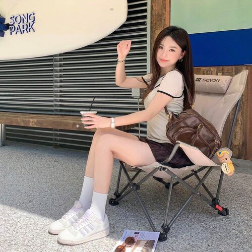 adidas阿迪达斯三叶草女渐变板鞋