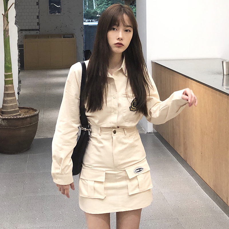 Korean version of ghost horse girl's work clothes style reduced age long sleeve shirt + skirt suit