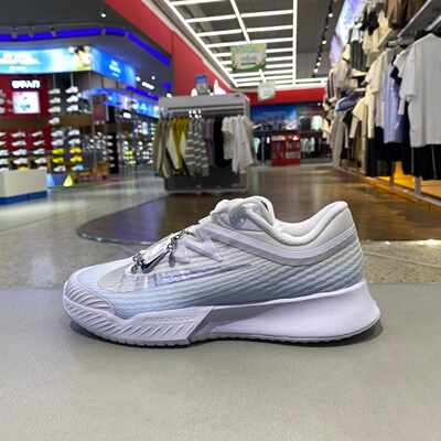 耐克女子透气耐磨网球鞋