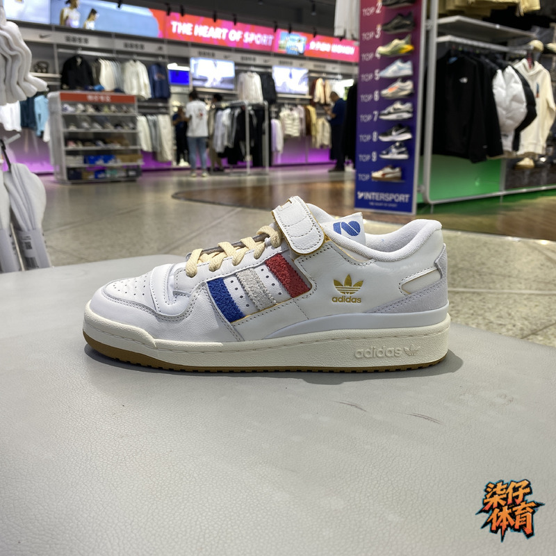 阿迪达斯三叶草缓震透气休闲鞋