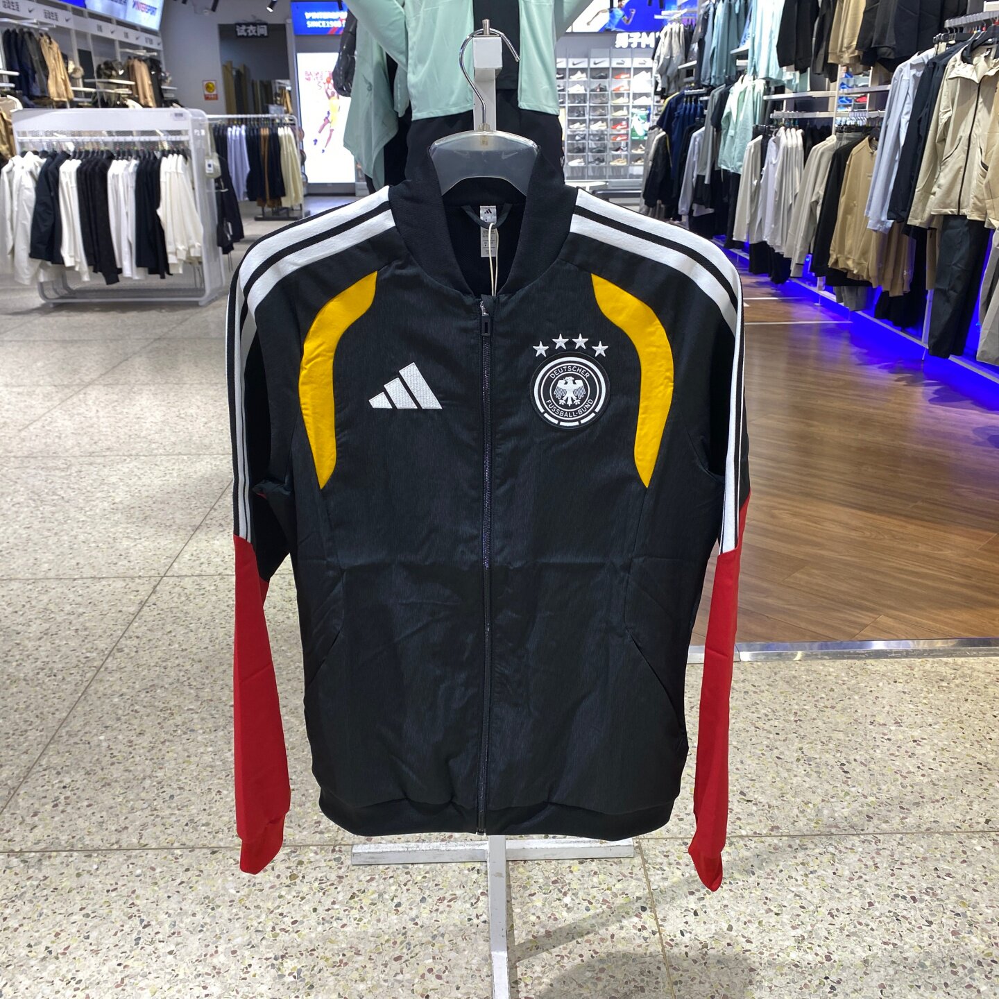 Adidas阿迪达斯2026世界杯德国队足球休闲文化修身夹克外套KB4476