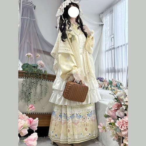 原创汉洋折衷刺绣云肩明制琵琶袖交领马面裙汉服女lolita