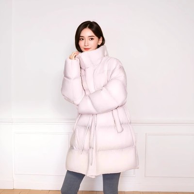 冬季芍药粉敲轻过臀中长款羽绒服