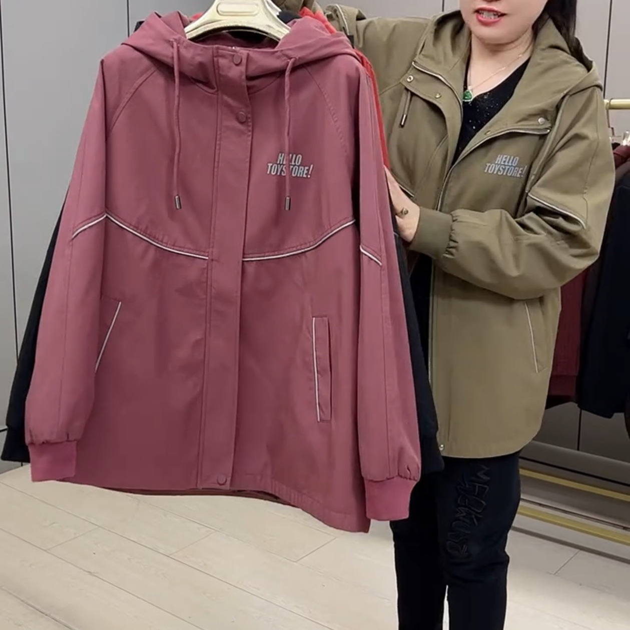 中年妈妈装短款风衣加大码连帽上衣时尚减龄夹克衫春秋季棉质外套